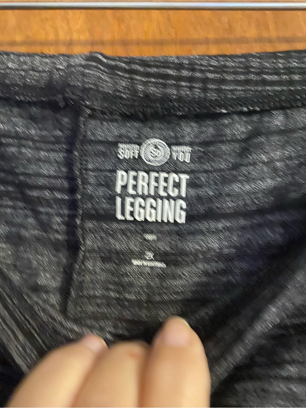 Women’s Gray Stripe Pull-On Capris 2X - Picture 3 of 3